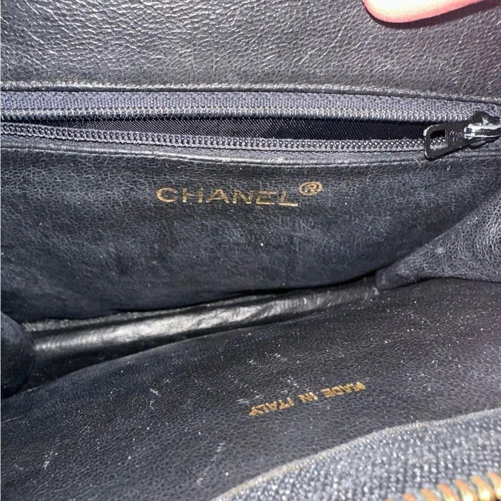 CHANEL Black Chevron Leather Shoulder Bag with Gold Accent